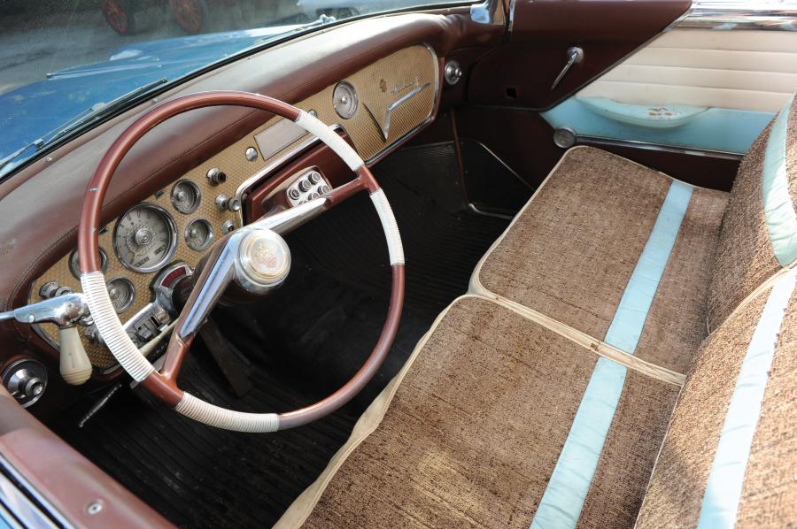  Packard Caribbean Convertible Blue 1956 года  (фото 9 из 12)